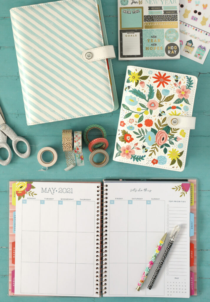 The latest Agenda 52 planners, now available at Hobby Lobby @YoYoFinds 