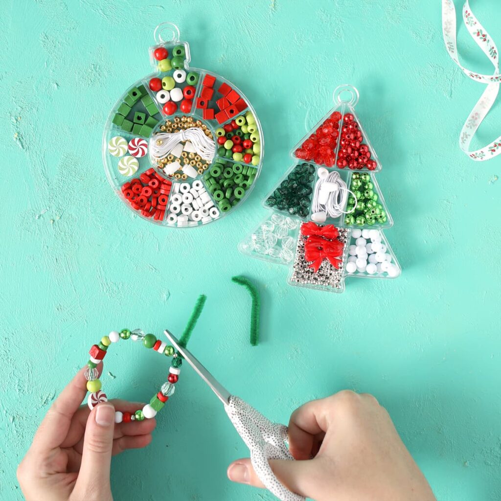 3 Easy Christmas Ornaments using Pipe Cleaner