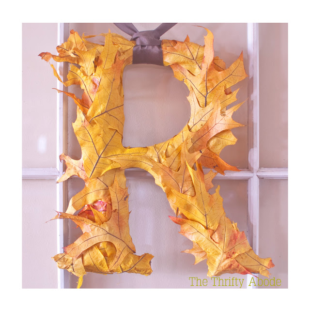 Couronne initiale d'automne DIY