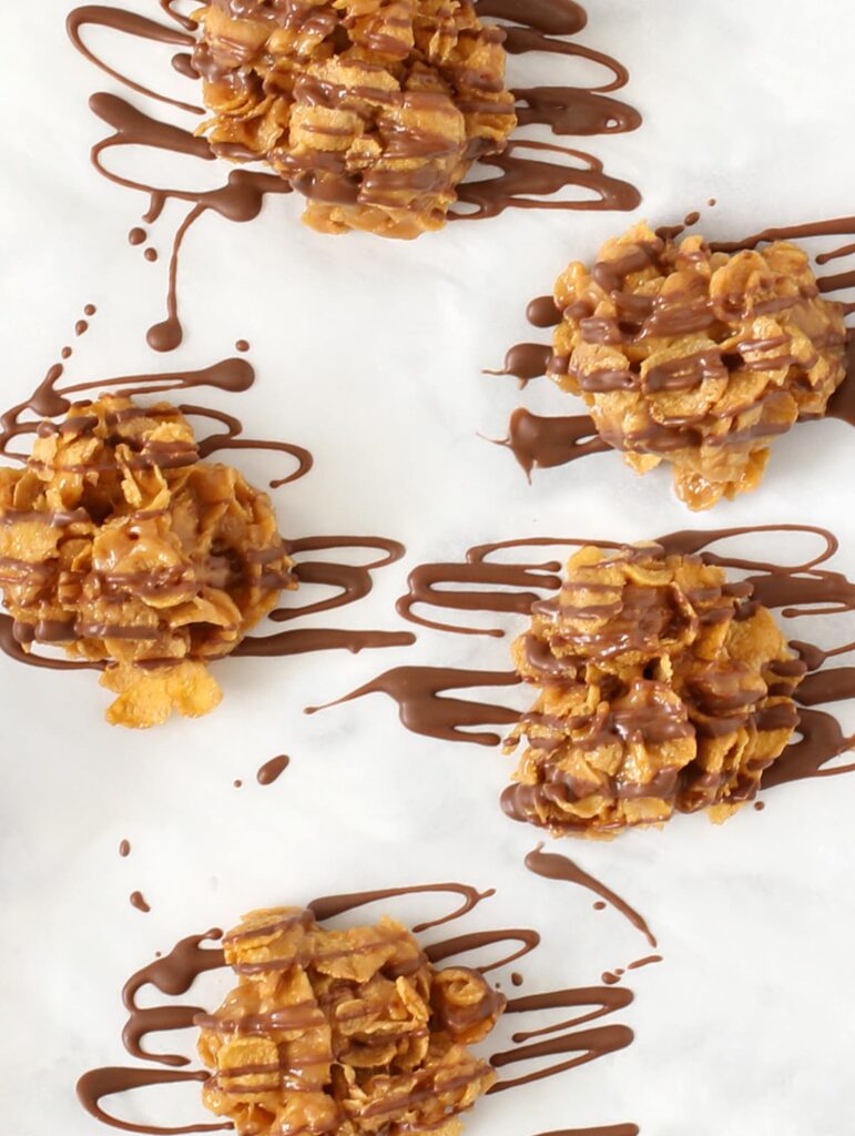 chocolate drizzled cornflake cookies