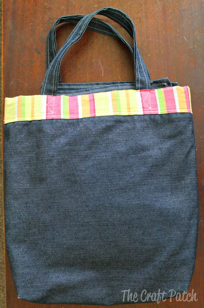 simple sewing tote to hold a quiet book